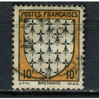 Франция - 1943 - Герб 10Fr - [Mi.586] - 1 марка. Гашеная.  (Лот 69ER)-T7P24