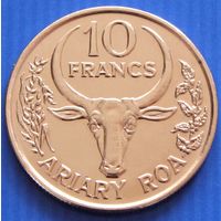 Мадагаскар. 10 франков 1991 год  KM#11a  "Ваниль"  Тираж: 500.000 шт   Редкая!!!