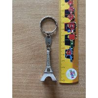 Брелок под миниатюру Эйфелевой башни с надписью "Paris" и "France"