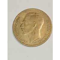 Люксембург 5 франков 1987 года .