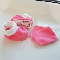 Пинетки и рукавички для новорождённых. Новые.