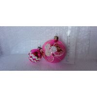 Ёлочные игрушки 2. Розовые шарики с декоративными элементами