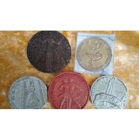 Сувенирные тематические медали, настольная медаль ссср.цены в описании