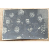 Фото группы детей. 1950 г. 9.5х14.5