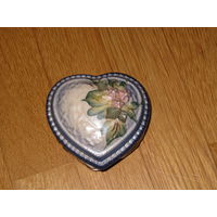 Шкатулка в форме сердца керамическая маленькая