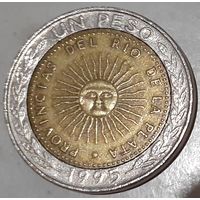 Аргентина 1 песо, 1995 Отметка монетного двора: "A" - Тэджон, Южная Корея. 6-угольная звезда над датой (4-9-10)