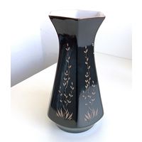 МФЗ шестигранная ваза, фарфор. Высота 18 см