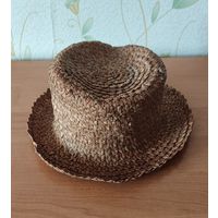 Старинная соломенная шляпка