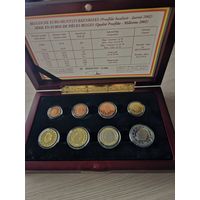 Бельгия PROOF 2002 год. 1, 2, 5, 10, 20, 50 евроцентов, 1, 2 евро. Официальный набор монет в деревянном футляре.
