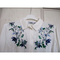 Белая блузка с красивой вышивкой Р-р 50-52 . Вискоза