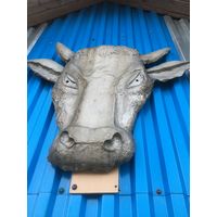 Ручной работы образ головы  коровы советского периода довольно  большого размера-примерно 1м * 70 см.