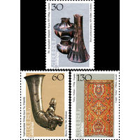 Декоративно-прикладное искусство Армения 1995 год серия из 3-х марок
