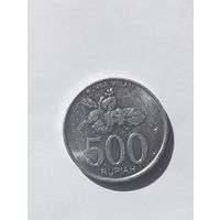 Индонезия 500 рупий 2003 года .