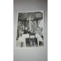 Старое фото"В кафе"1949г