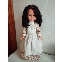 Куколка ГДР Sonni редкая красавица, умеет ходить,роскошные волосы, карие спящие глаза,рост 50см, платье родное