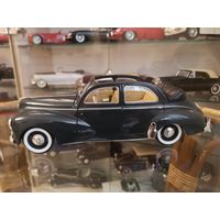 Модель 1:18 Peugeot 203. 1954