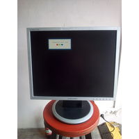 Монитор Samsung рабочий19" можно использовать с ТВ приставкой с разьёмом VGA как телевизор