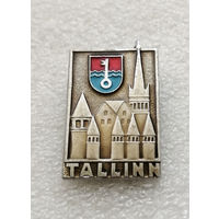 Таллин. Эстония. Герб города. Прибалтика. Архитектура #1647-CP27
