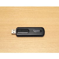 Wi-Fi/Bluetooth адаптер Gembird NICW-U5 (чёрный цвет). Характеристики: USB 2.0, 802.11g/Bluetooth 2.0, 54Mbps, 2 dBi. Комплект: инструкция, коробка.