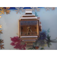 Часы Lady Elgin ( USA , отличное состояние , родная коробочка , ремешок на часы того времени, на уверенном  ходу!