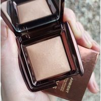 Минипудра Hourglass Ambient Lighting Powder в оттенке Radiant Light 1.3 гр