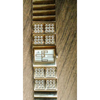 Часы кварц женские Перфект механизм Миота производства Япония