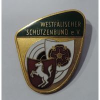 Знак "Westfalischer schutzenbund e. V."   ЧЕМПИОНАТ ВЕСТФАЛИИ ПО СПОРТИВНОЙ СТРЕЛЬБЕ.  Латунь, эмаль. Размер 4-5 см