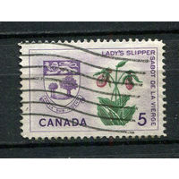 Канада - 1964/1966 - Цветы и Гербы. Дамская туфелька и герб острова Принца Эдуарда 5C - [Mi.368] - 1 марка. Гашеная.  (Лот 23EF)-T7P6