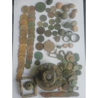 Огромный лот старинных находок монеты Царские  медь серебро, ранние советы вкл Польша пуговицы  значки кольца и многое другое не с рубля