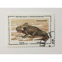 Мадагаскар 1994. Динозавры. Доисторические животные.