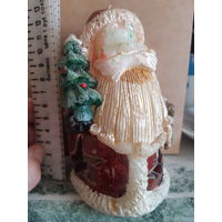 Дед Мороз с елочкой. В виде свечи. 14 -15 см.