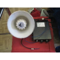 Автомобильная сигнально-громкоговорящая установка Elektris Eriston 150 с рупором, Венгрия.