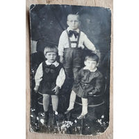 Фото трех детей. 1932 г. 9х14 см.