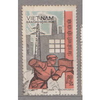 Промышленные рабочие Северный Вьетнам 1970 год лот 10