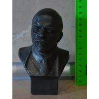 Бюст "Ленин", ск. Геворкян.