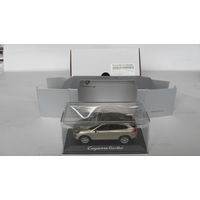 Porsche Cayenne Turbo (958) золотистый металлик 2014 MINICHAMPS