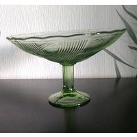 Фруктовница ваза СССР старый Неман зелёное стекло