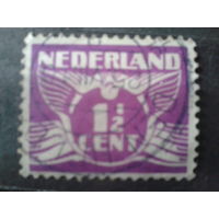 Нидерланды 1926 Стандарт, летящий голубь 1 1/2с