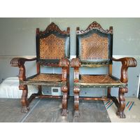 Антикварные трон кресла,господское кресло.дерево, тисненая кожа