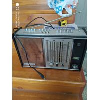 Радиоприемник рига включаешь только шумит.