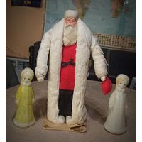 Старый Дед Мороз и две снегурочки из СССР.