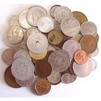 Монеты мира 61 шт одним лотом Подробный список в описании