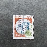Марка Италия 1980 год Замки