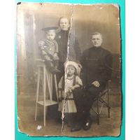 Фото большое "Семья", до 1917 г. (23*18 см)