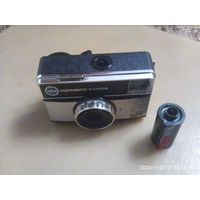 Винтажный пленочный фотоаппарат Kodak 155X 'INSTAMATIC' CAMERA