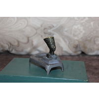 Пепельница "Нефертити" времён СССР, высота 7 см., материал силумин+латунь.
