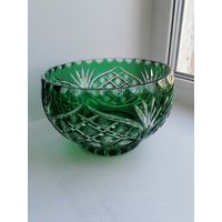Шикарная Ваза - салатник, зелёное стекло или хрусталь. Витринное хранение