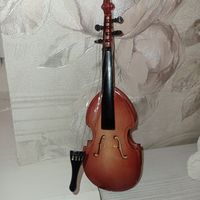 Контрабас миниатюрный, музыкальный инструмент в миниатюре