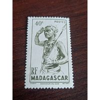 Французский Мадагаскар 1946 года. Воин с копьём