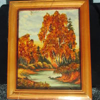 Картина с натуральным янтарём 9 х 13 см в деревянной рамке